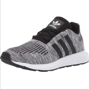 Adidas swift run sneaker